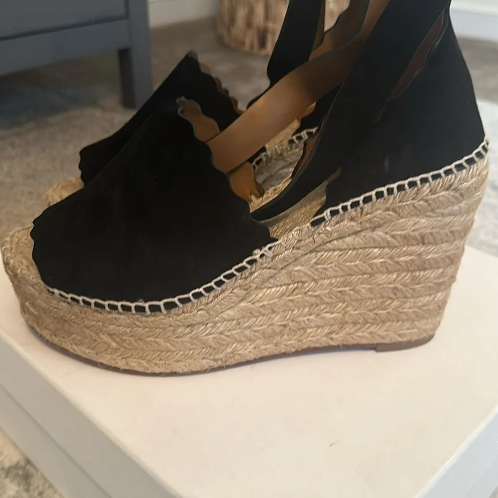 Chloe Wedge - Picture 5 of 9